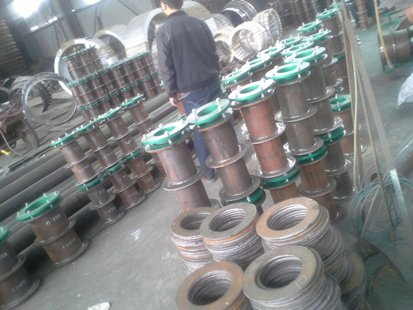 山西省晉城市城區(qū)多種型號(hào)的人防套管發(fā)貨現(xiàn)場(chǎng)